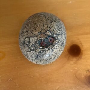 1994 Windstone Editions Hatching Dragon Egg